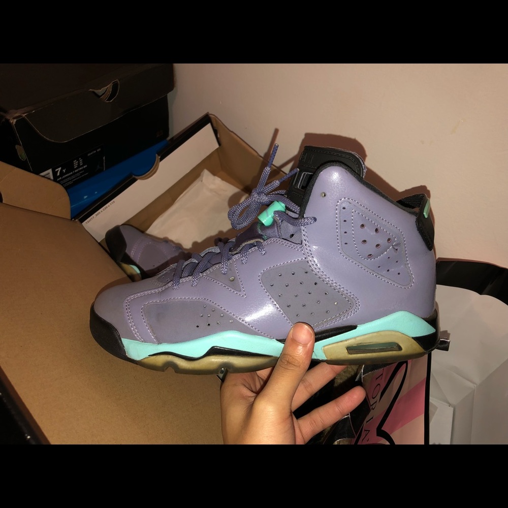 Retro 6, Size 7